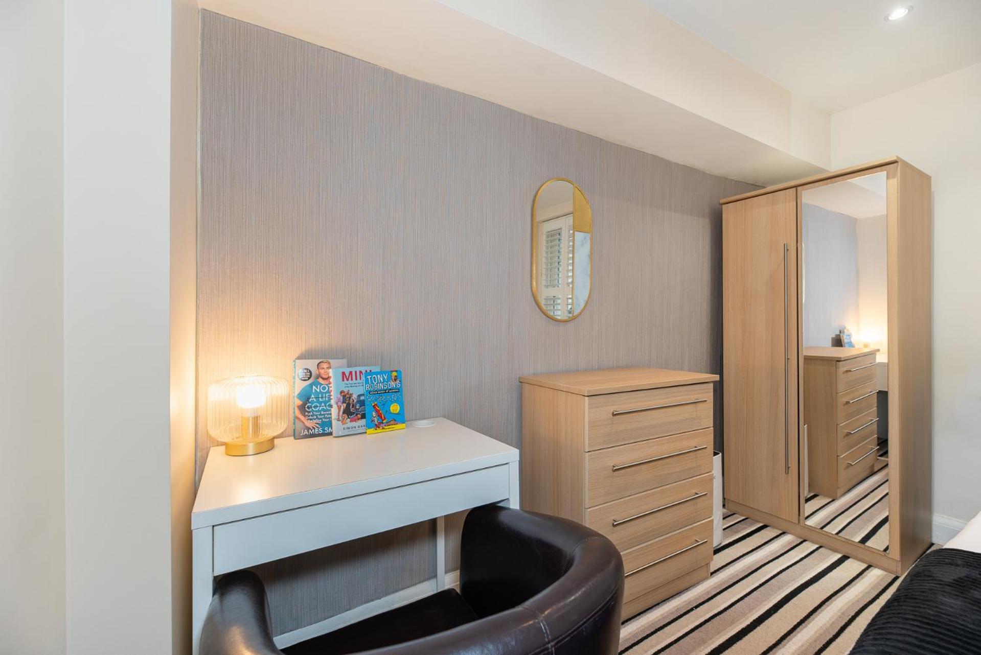 3 Bedroom Apartment With Private Terrace In Pimlico, Westminster, Victoria Londyn Zewnętrze zdjęcie
