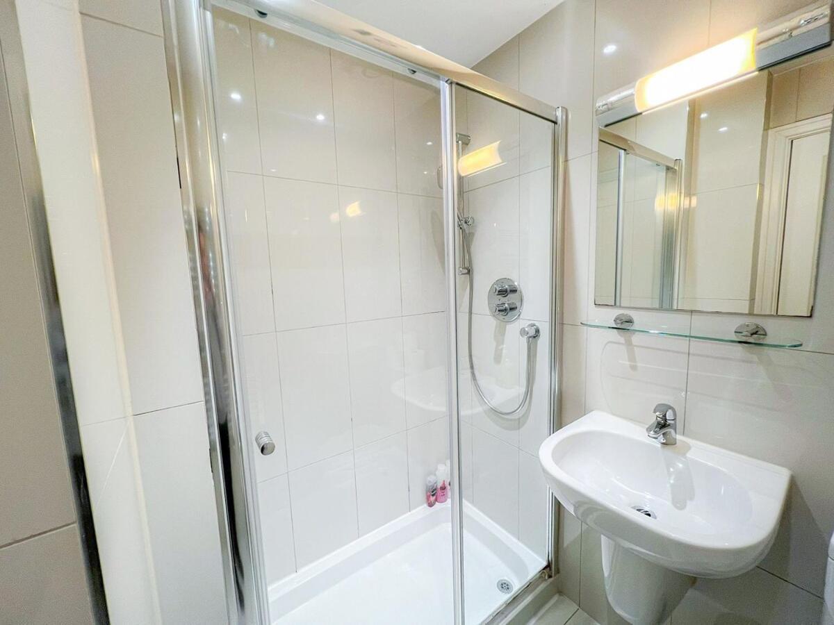 3 Bedroom Apartment With Private Terrace In Pimlico, Westminster, Victoria Londyn Zewnętrze zdjęcie