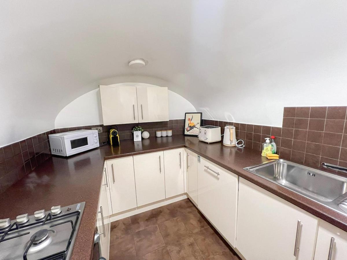 3 Bedroom Apartment With Private Terrace In Pimlico, Westminster, Victoria Londyn Zewnętrze zdjęcie