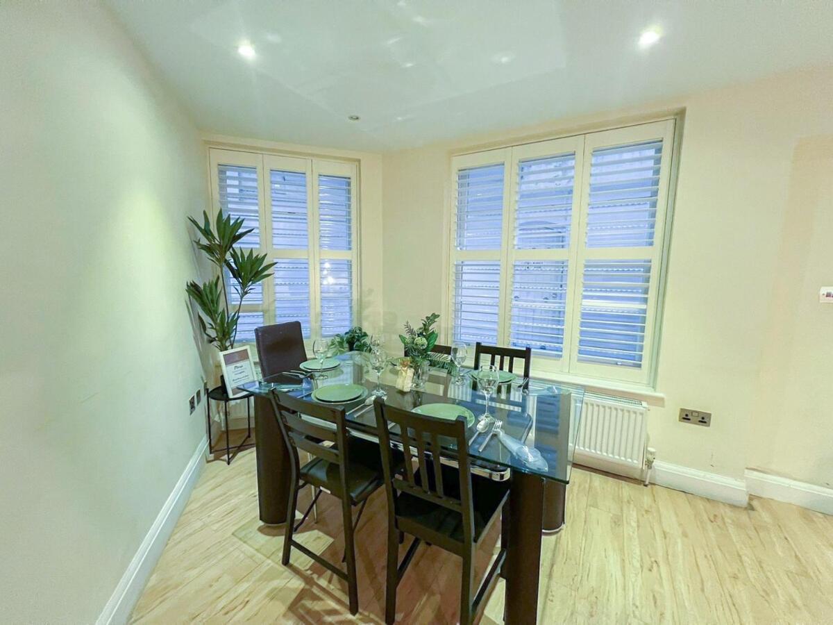 3 Bedroom Apartment With Private Terrace In Pimlico, Westminster, Victoria Londyn Zewnętrze zdjęcie