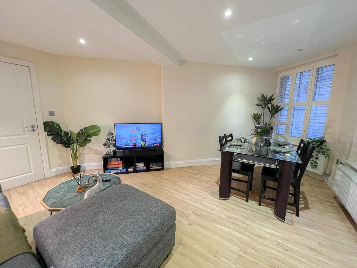 3 Bedroom Apartment With Private Terrace In Pimlico, Westminster, Victoria Londyn Zewnętrze zdjęcie