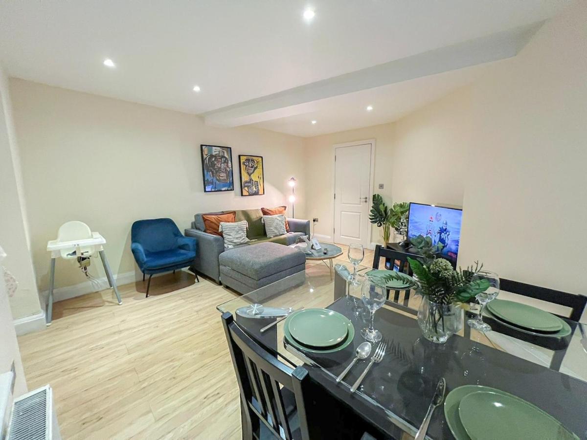 3 Bedroom Apartment With Private Terrace In Pimlico, Westminster, Victoria Londyn Zewnętrze zdjęcie